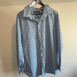 Perry Ellis Button up